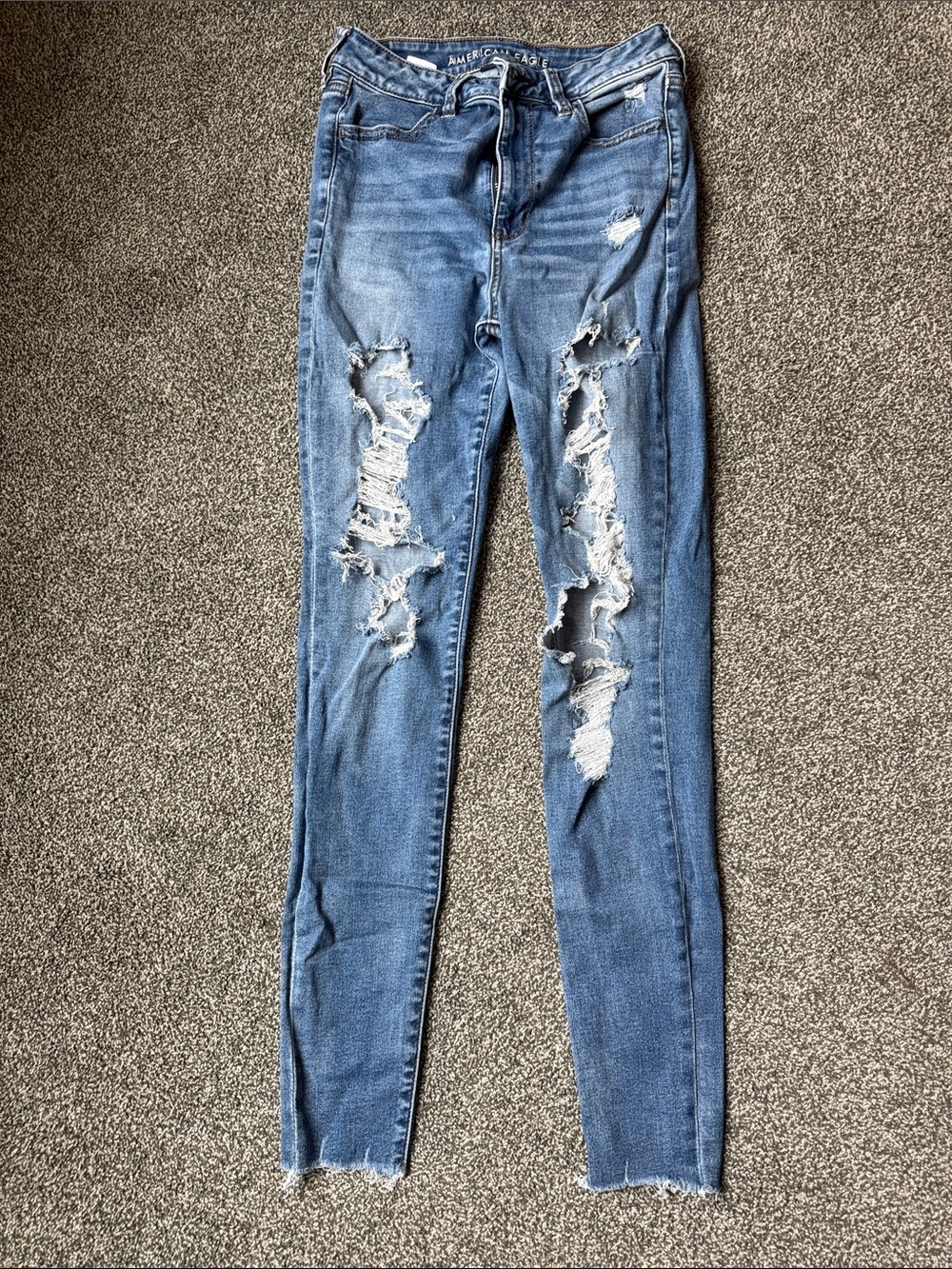 Distressed Women's American Eagle Skinny Jeans